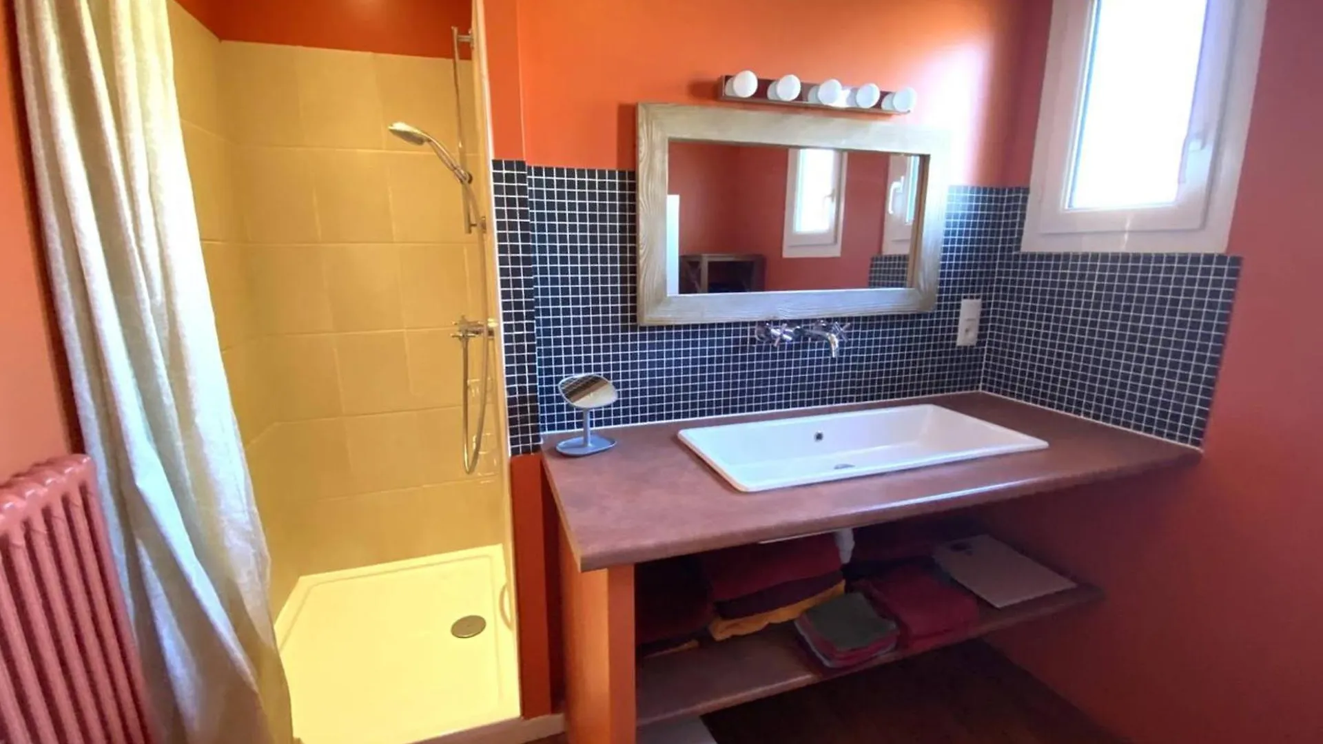 Maison Moderne A Deux Pas De La Plage Avec Jardin Et Parking A Tregastel - Fr-1-368-451