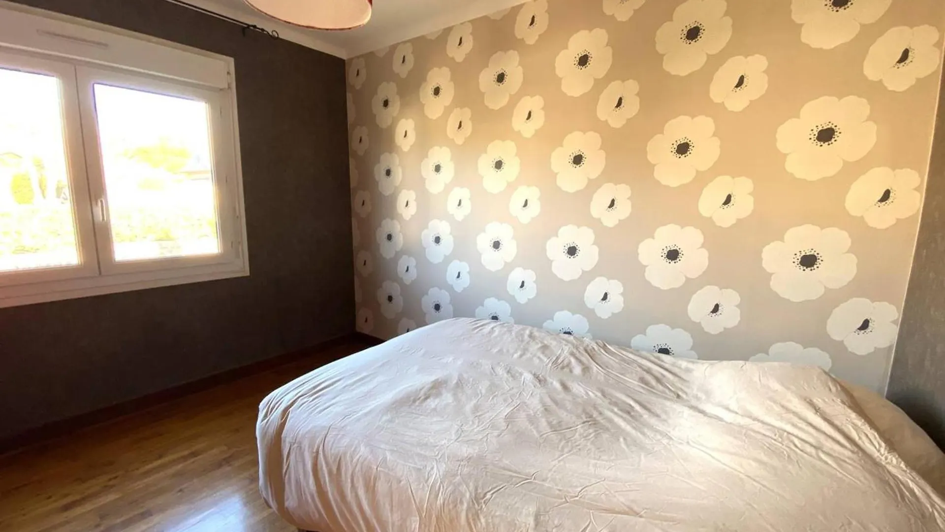 Holiday home Maison Moderne A Deux Pas De La Plage Avec Jardin Et Parking A Tregastel - Fr-1-368-451 France